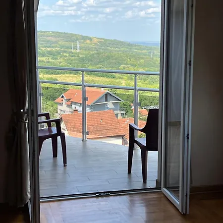 Lenka Apartment *